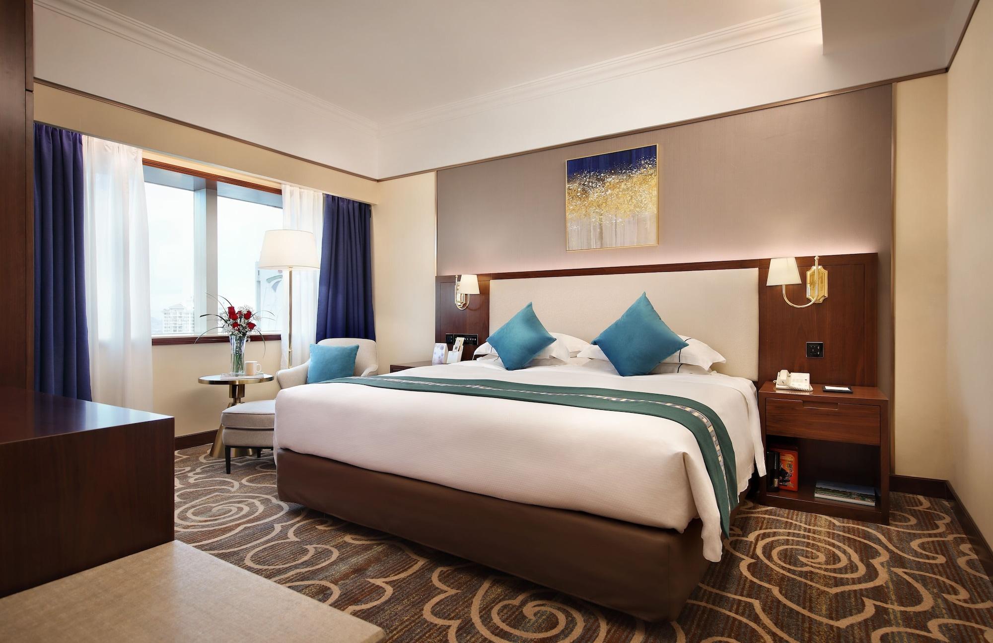International Guangdong 5*
